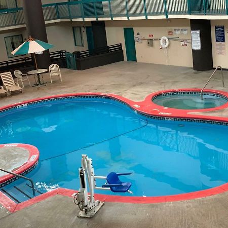 Motel 6 Savannah Ga Gateway & I95 外观 照片