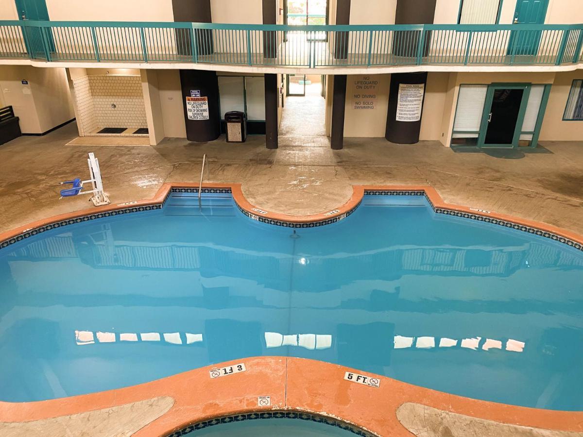 Motel 6 Savannah Ga Gateway & I95 外观 照片