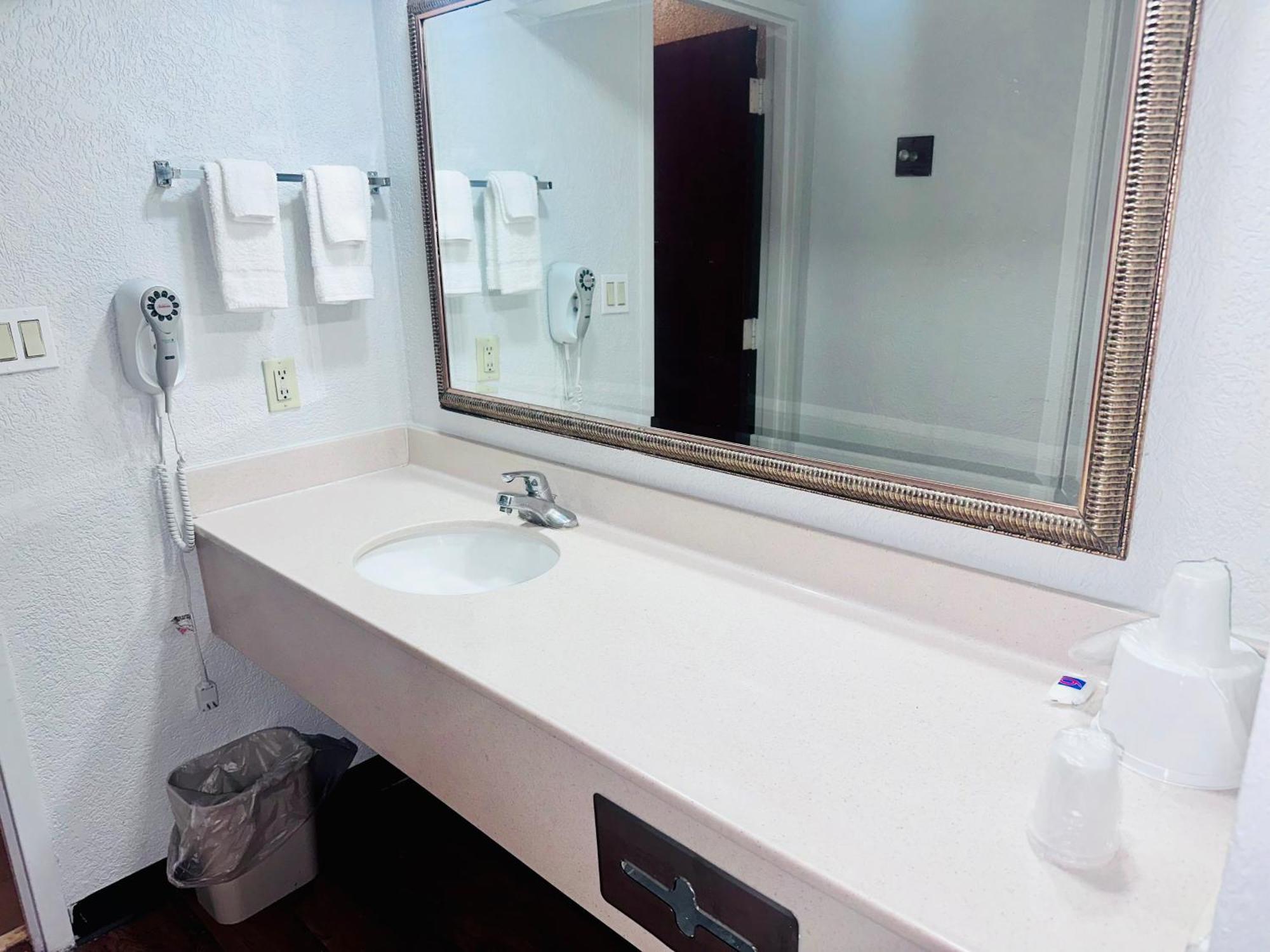 Motel 6 Savannah Ga Gateway & I95 外观 照片